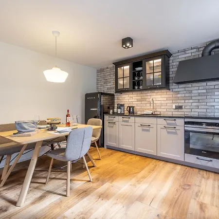 Chasa Valambrun 1004 *